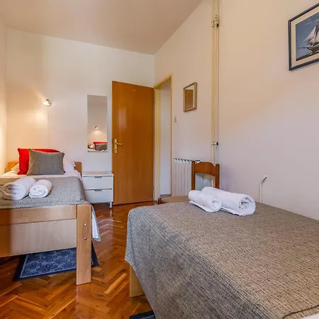 3 Bedroom Stunning In Rovinj