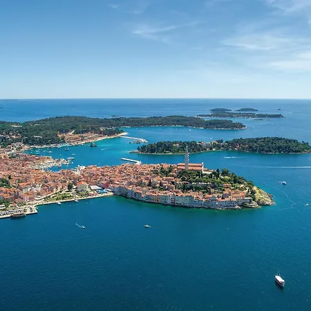 Nice Apartment In Rovinj With Wifi *