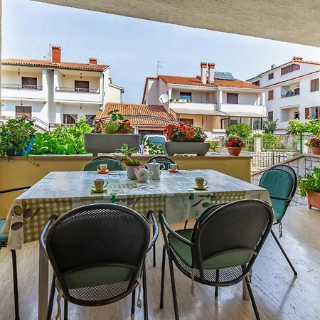 3 Bedroom Stunning In Apartment Rovinj