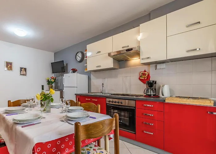 3 Bedroom Stunning In Rovinj