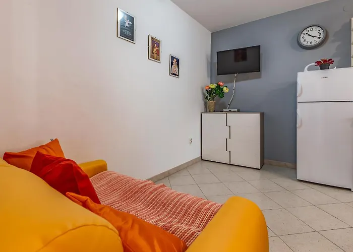 3 Bedroom Stunning In Apartment