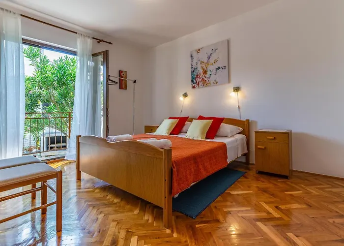 3 Bedroom Stunning In Apartment Rovinj