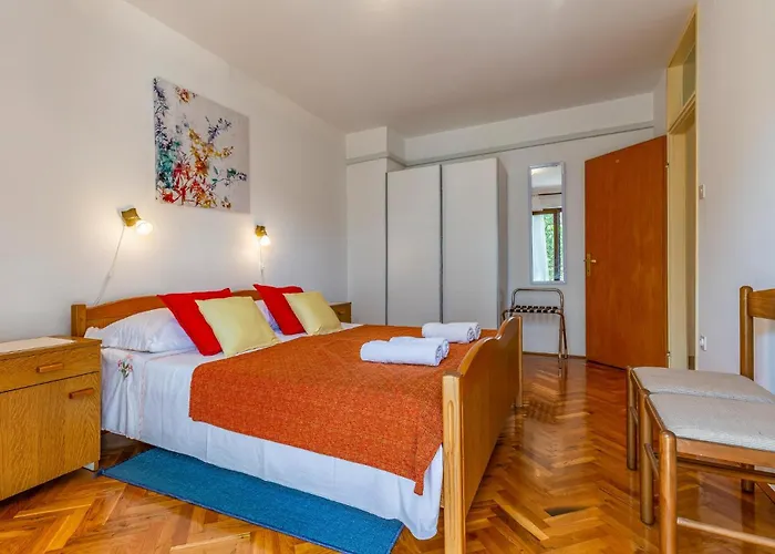 3 Bedroom Stunning In Rovinj